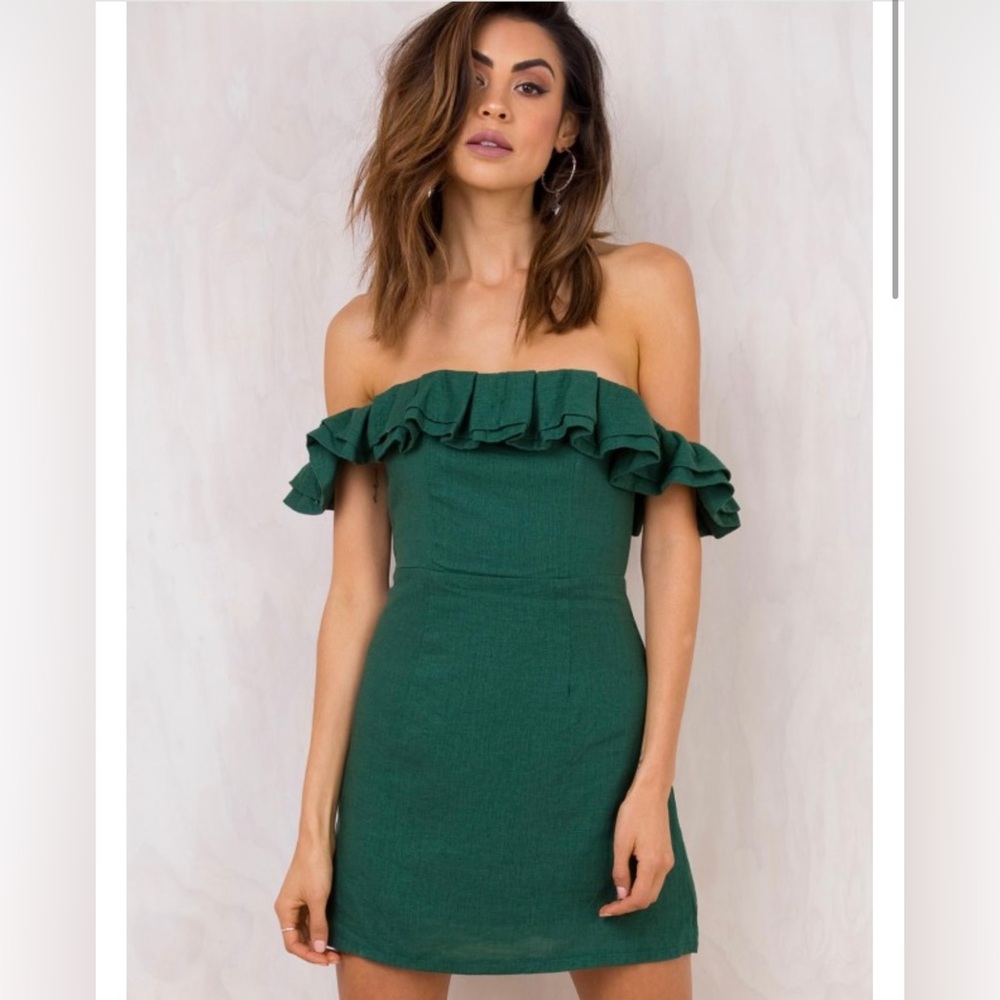 Princess Polly Clover dress size small in linen. Forest green ruffles
